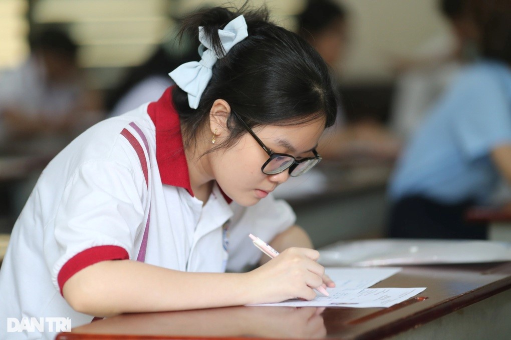 ĐỀ THI TỐT NGHIỆP THPT THUỘC DANH MỤC BÍ MẬT NHÀ NƯỚC CÓ ĐỘ "TỐI MẬT"