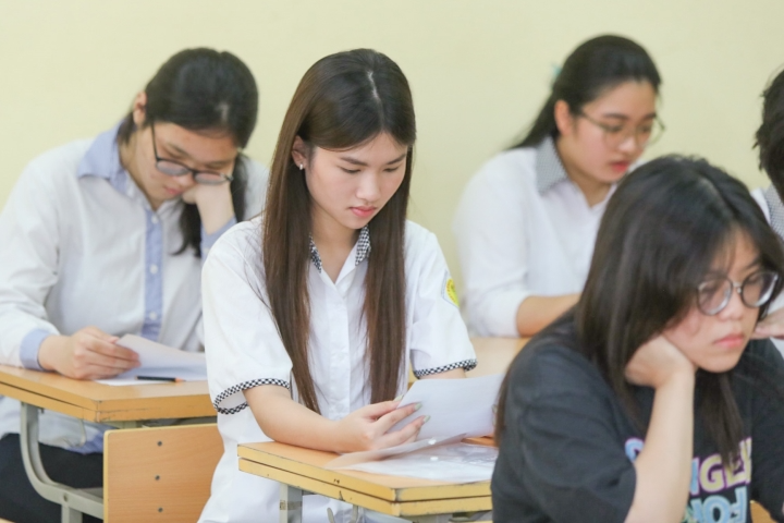 QUY ĐỊNH MỚI NHẤT THI TỐT NGHIỆP THPT 2025, NHÌN BÀI BẠN BỊ TRỪ 25% ĐIỂM