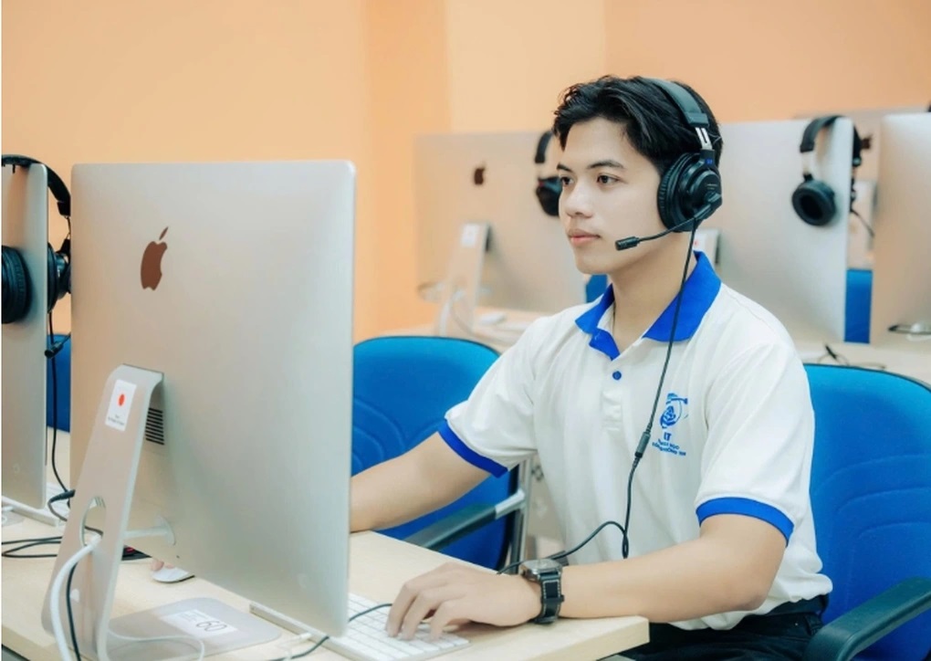 sinh vien dai hoc cong nghe thong tin tphcm 1752684203974