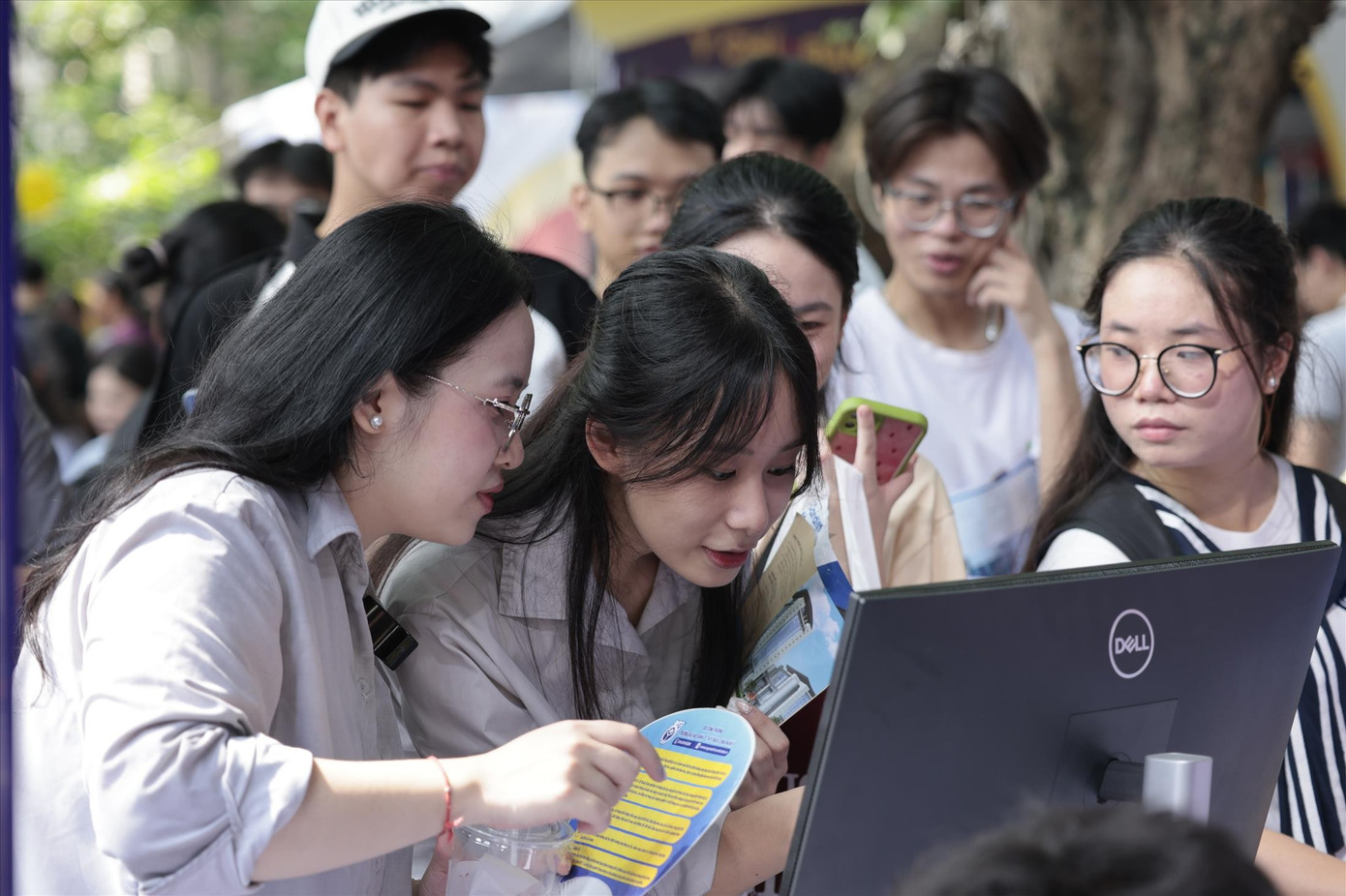 LẠI "VƯỢT RÀO" XÉT TUYỂN ĐẠI HỌC SỚM