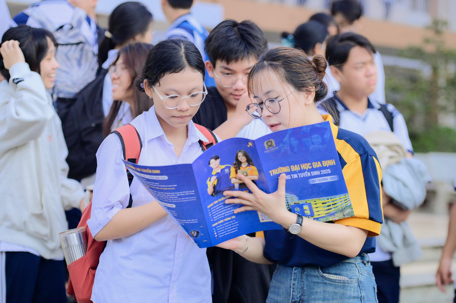 xet tuyen hoc ba 1