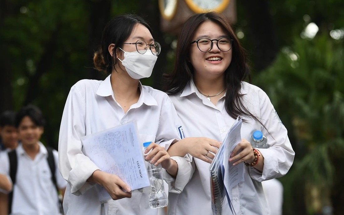 XÉT TUYỂN TỔNG HỢP LÊN NGÔI: MỞ RỘNG "CỬA VÀO", TĂNG ÁP LỰC CHO THÍ SINH