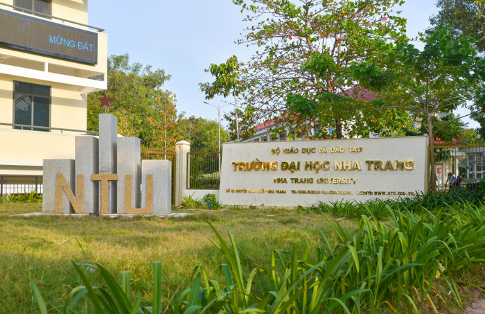 TUYỂN SINH ĐẠI HỌC 2026: THU HẸP HỌC BẠ, GIẢM ƯU TIÊN IELTS, ĐỀ CAO ĐIỂM THI TỐT NGHIỆP THPT