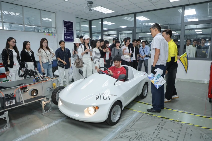 tuyen sinh 2026 2133 7743