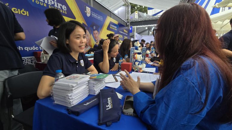 NGÀNH "HOT" MÙA TUYỂN SINH 2026: KHÔNG CHỈ LÀ CÂU CHUYỆN XU HƯỚNG